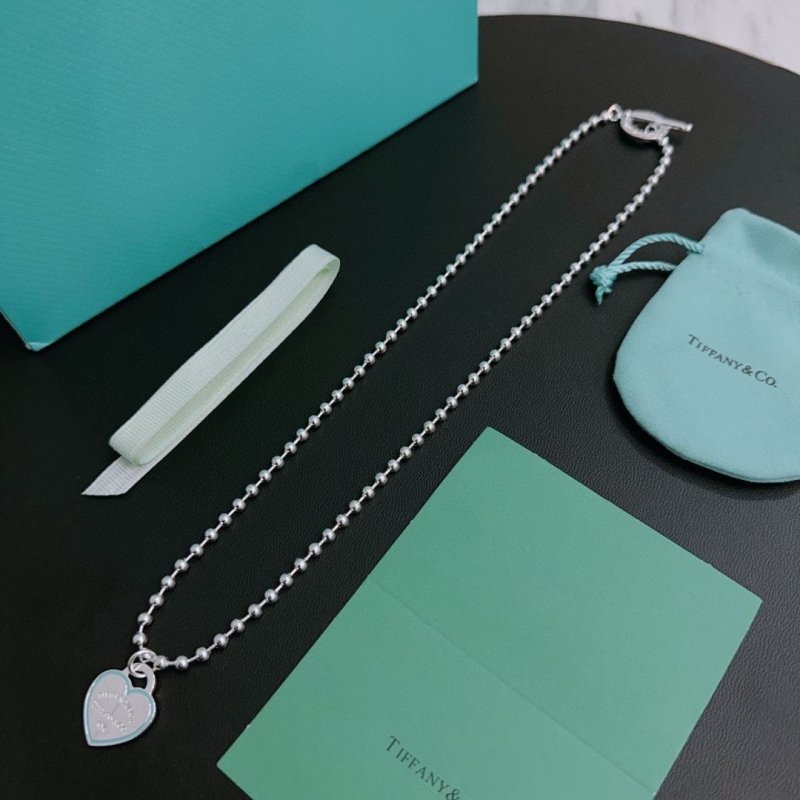 T*f*ny necklaces